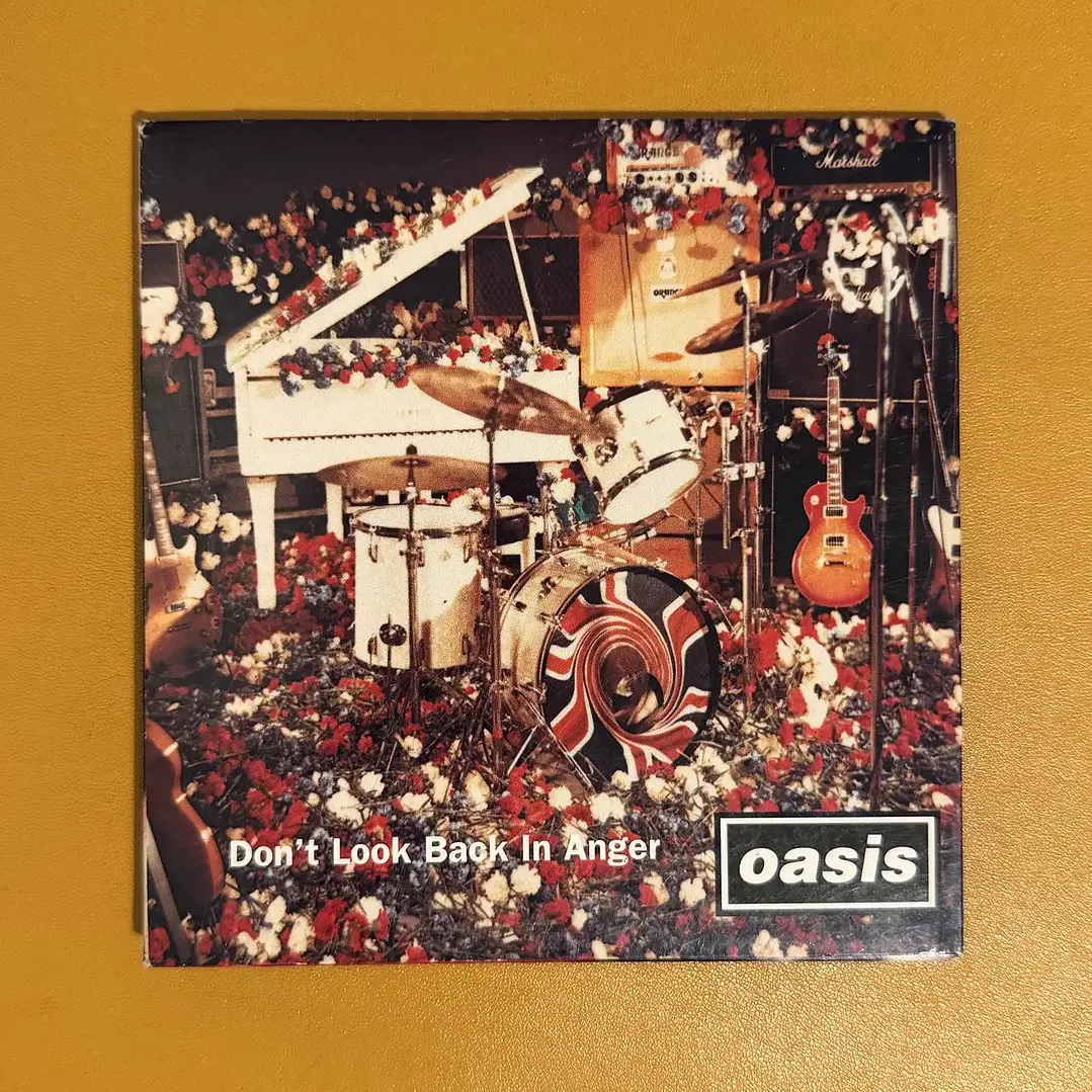 Oasis - Don't Look Back In Anger 1