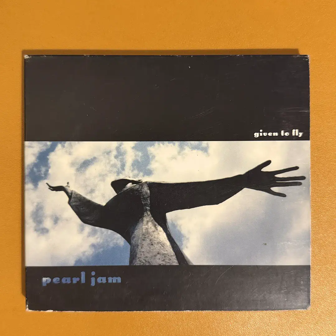 Pearl Jam - Given To Fly 1