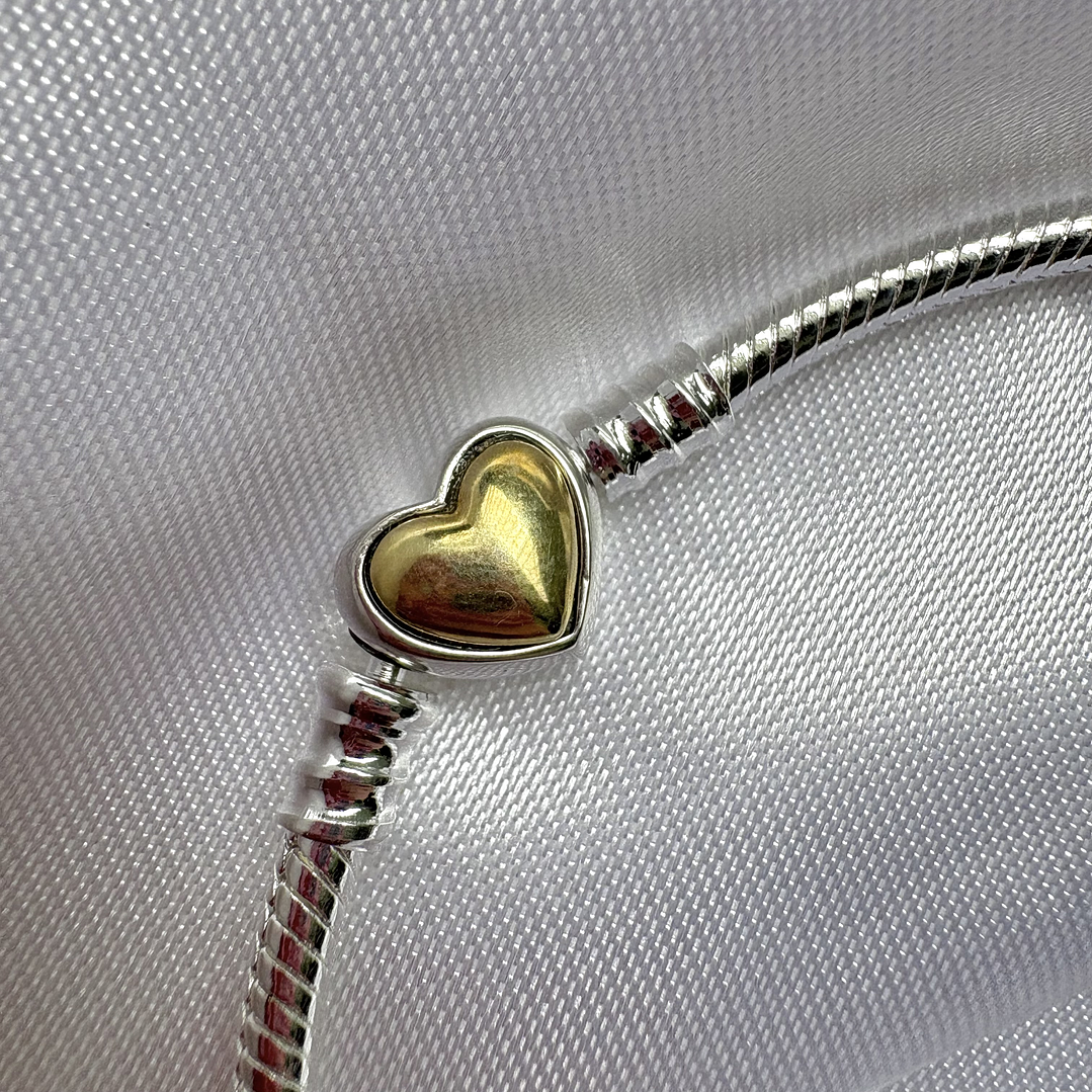 Pulsera corazón dorado 2