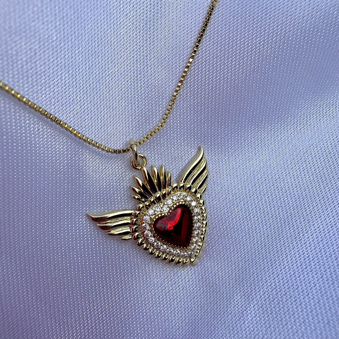 Cadena con corazon rojo con alas  1