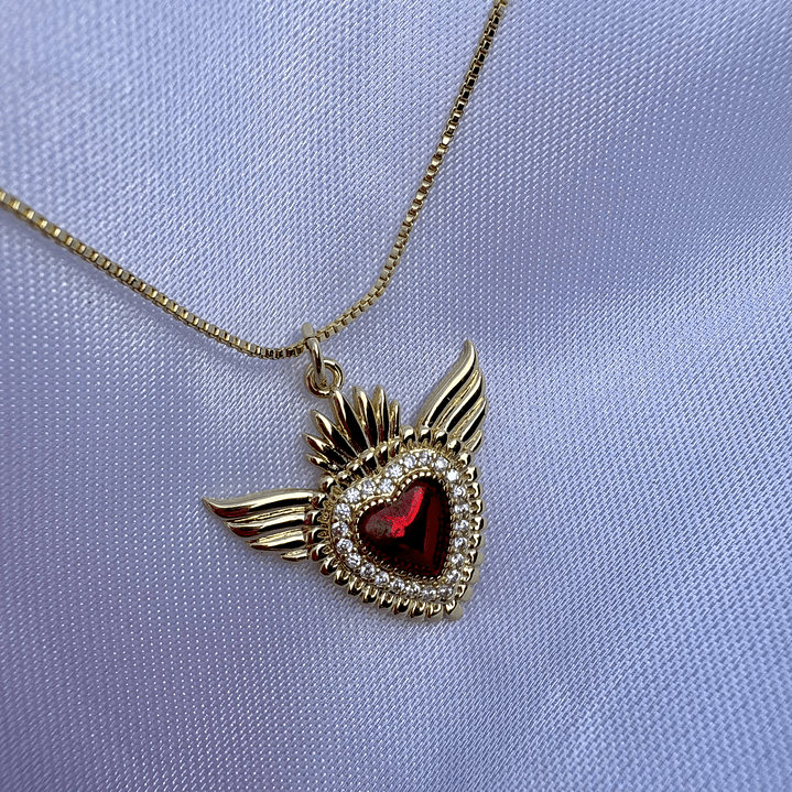 Cadena con corazon rojo con alas  1
