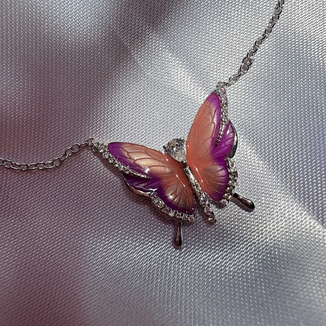 Cadena con mariposa 1