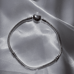 Pulsera corazón plateado