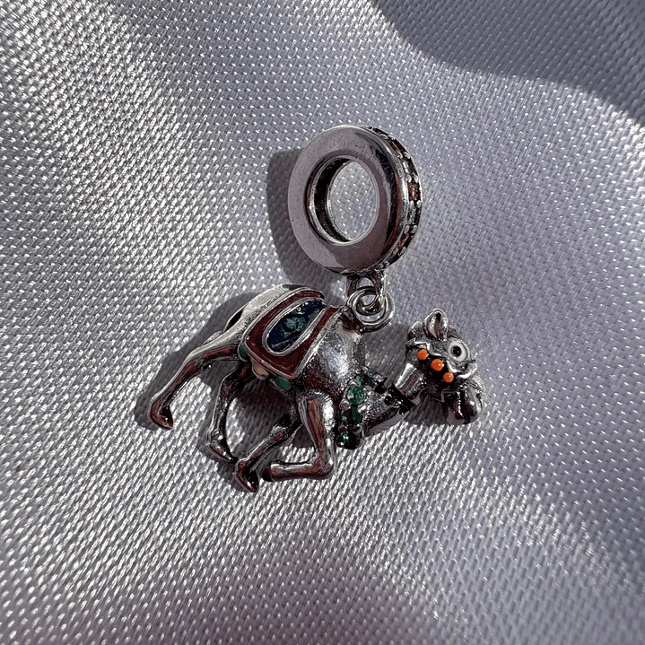 Charms Camello 2