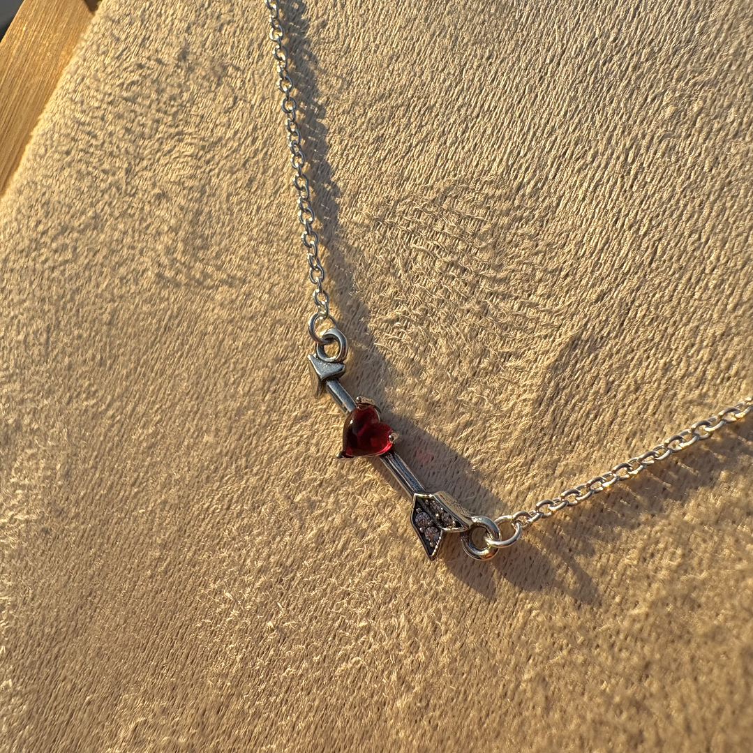 Cadena flecha corazon 1