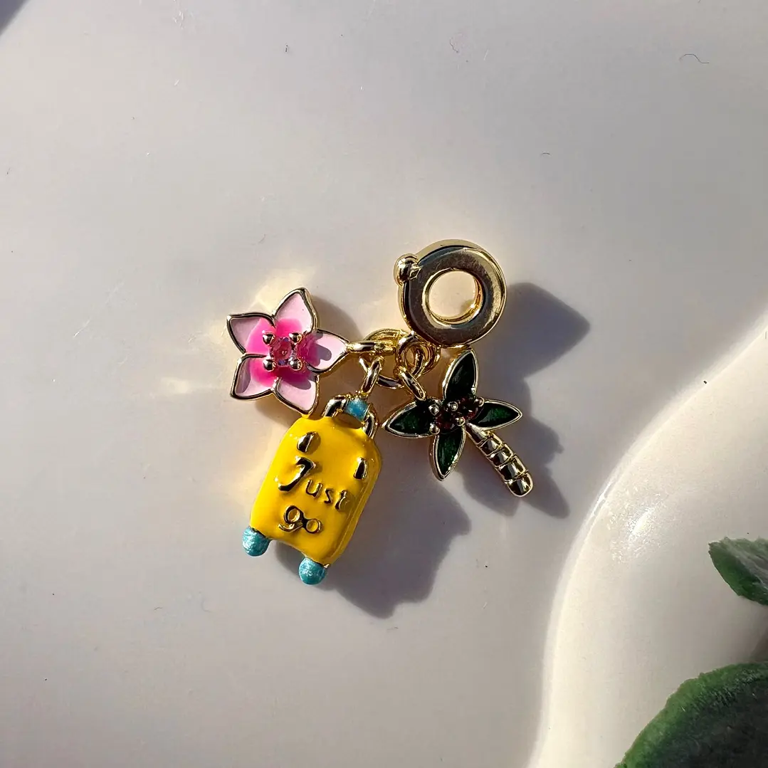 Charms Summer Vibes 1