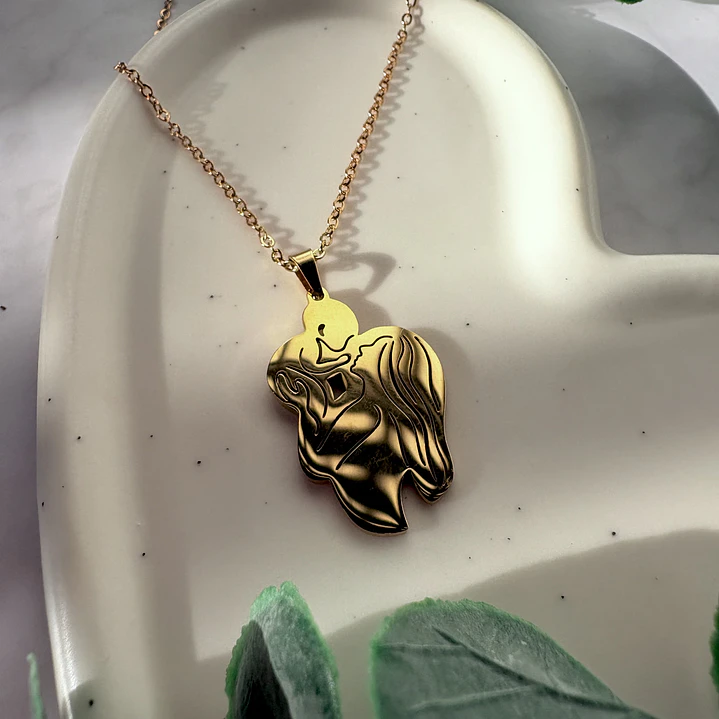 Cadena Abrazo de Mamá  1