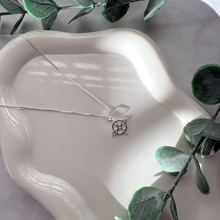 Cadena Amuleto Flor Celta 1