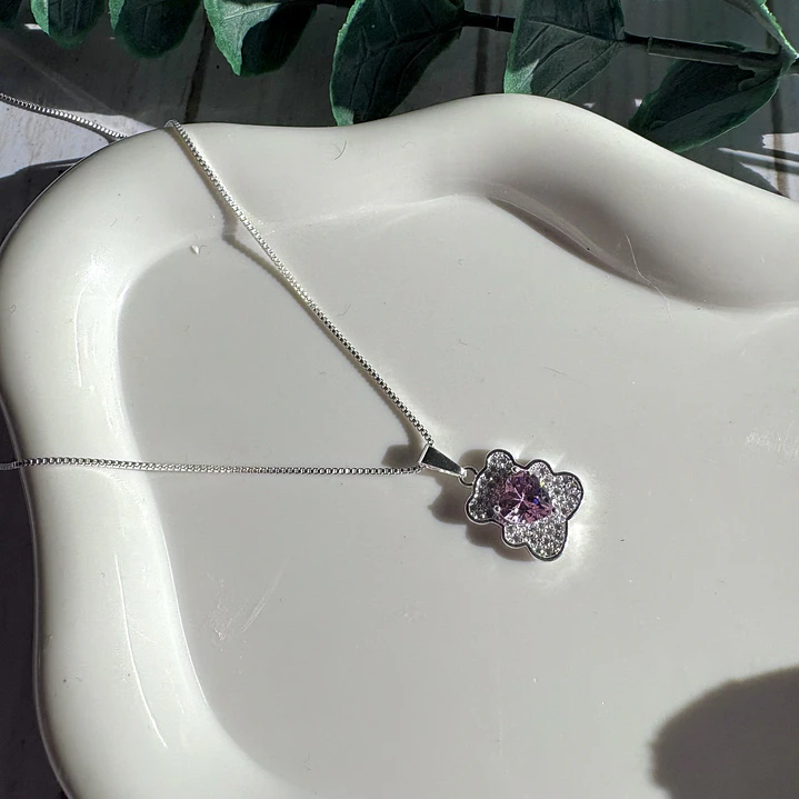 Cadena Pink Bear Glow 2