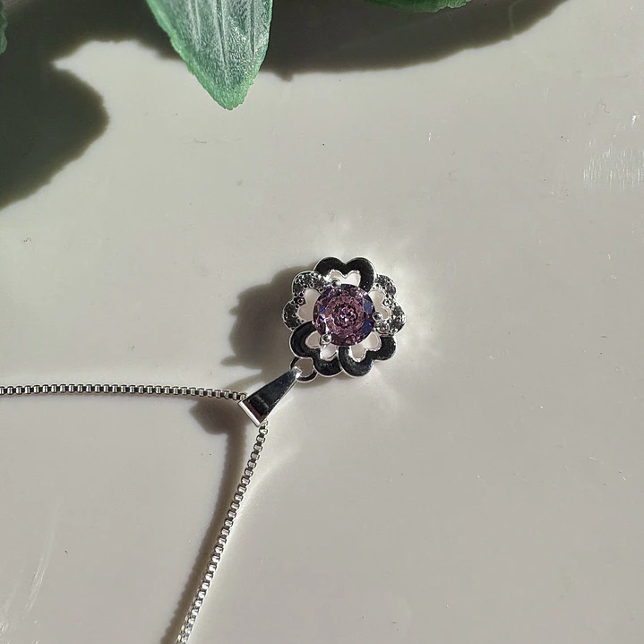 Cadena Pink Bloom Glow 1