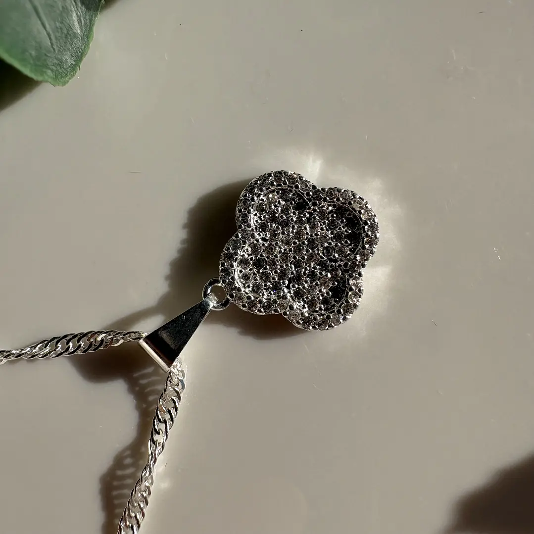 Cadena Flor Radiante Glow  4