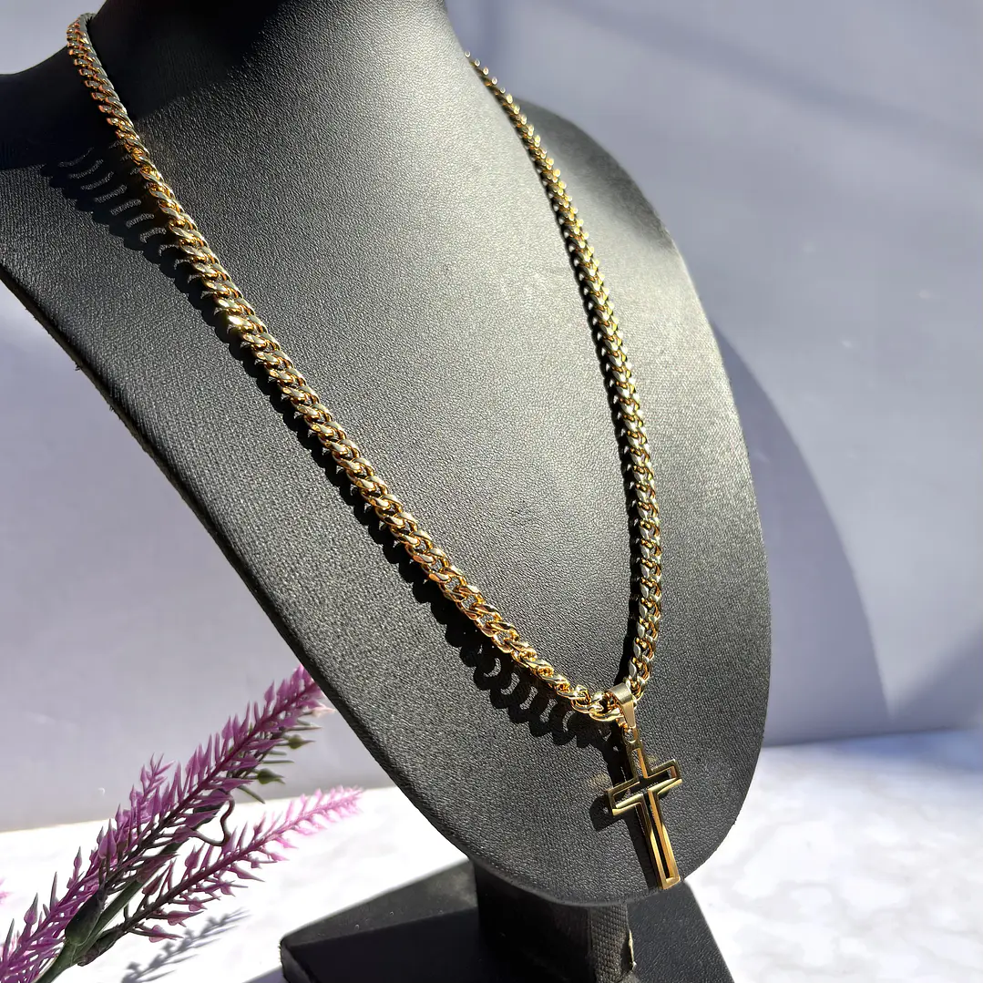 Collar Cruz eterna 3