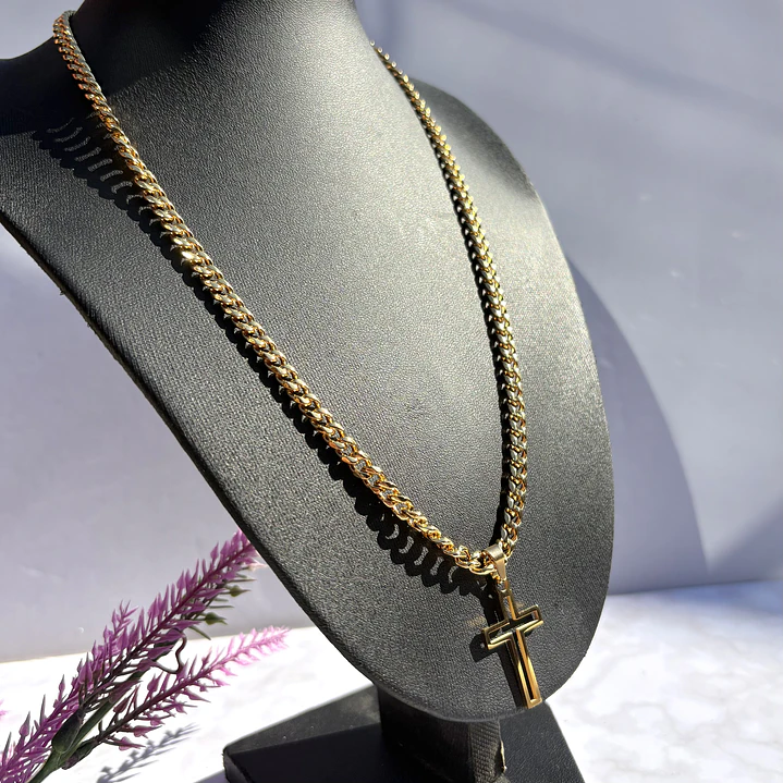 Collar Cruz eterna 3