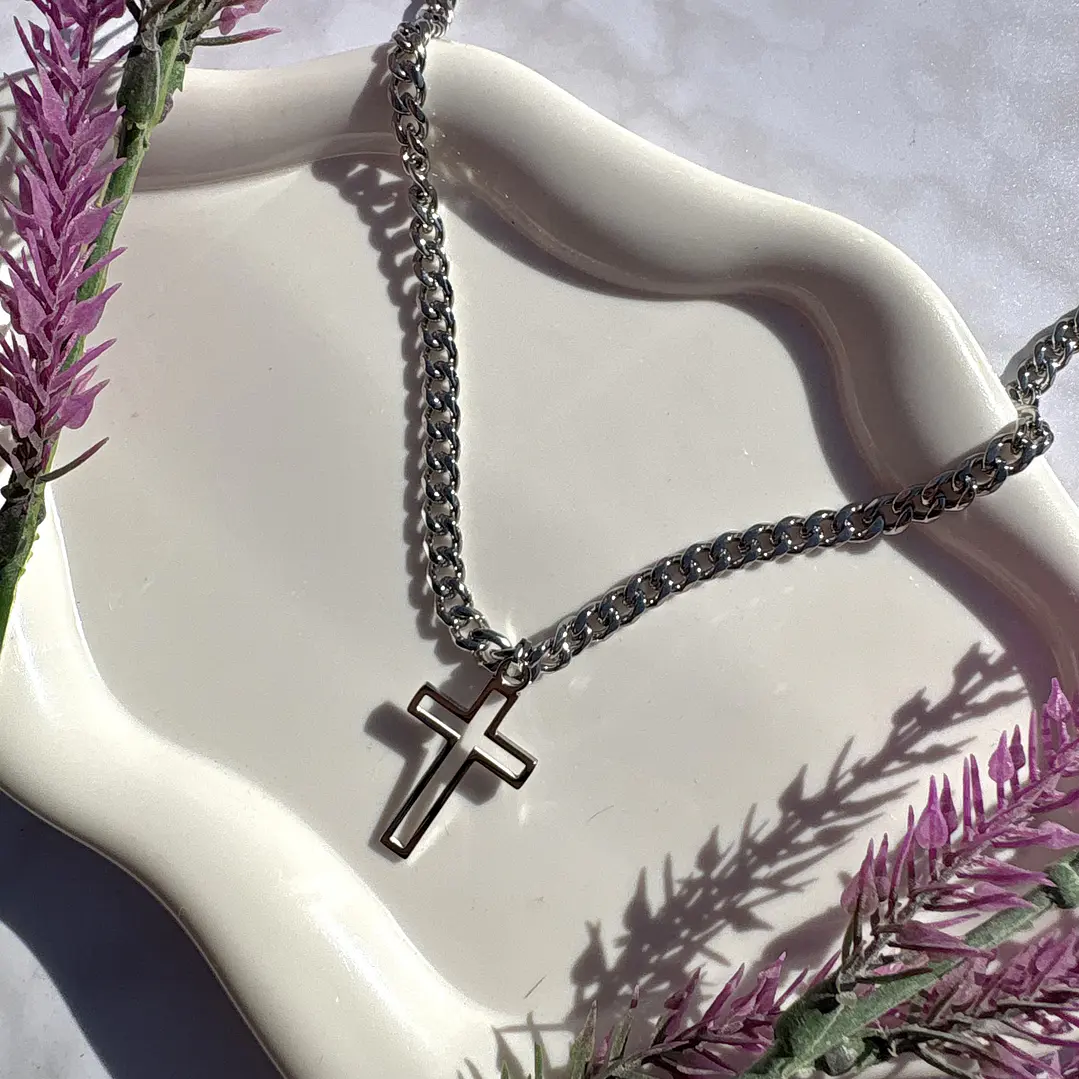 Collar Cruz Eterna Plateado 1