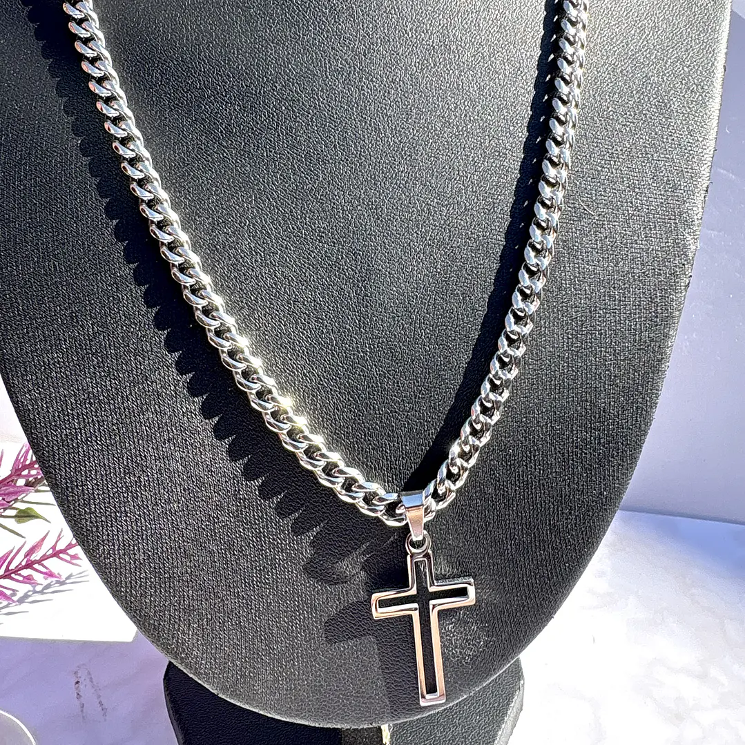 Collar Cruz Eterna Plateado 3