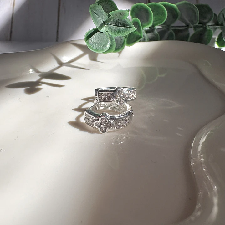 Argollas Flor de Cristal 2