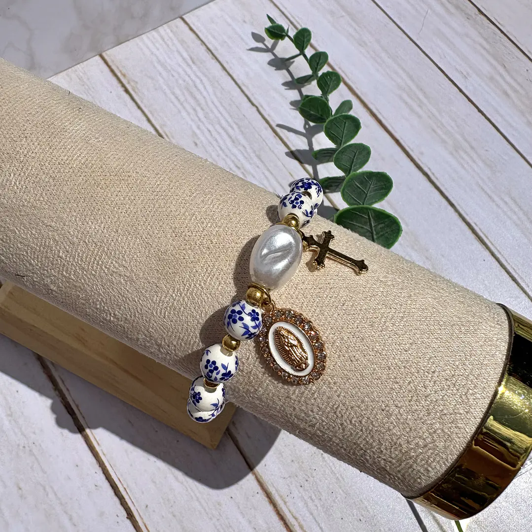 Pulsera Virgen de Guadalupe Floral 12