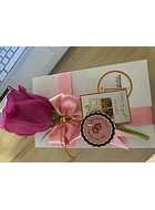 Caja de fresas con chocolate más  JP. Chenet