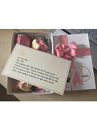 Caja de fresas con chocolate más  JP. Chenet