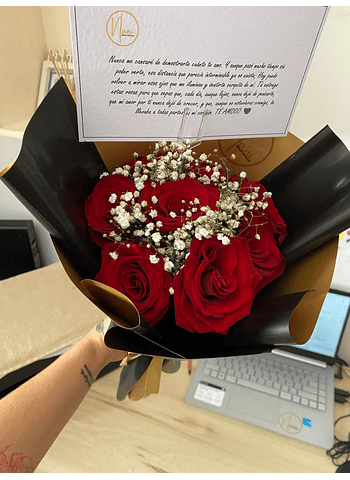 Ramo mini rosas y gipsófila 