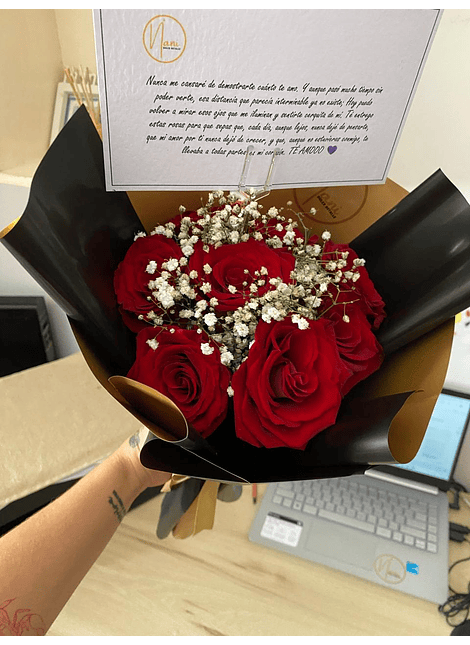 Ramo mini rosas y gipsófila 