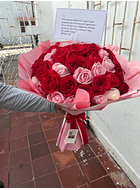 Buchón de rosas rosas con rosadas  48 /50 rosas 