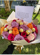 Ramo de rosas con 12 chocolates ferrero