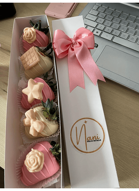 Caja de 5 fresas con chocolate 