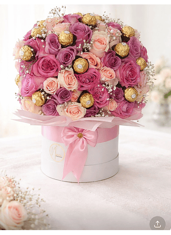 Arreglo de rosas con chocolates Ferrero Rocher 