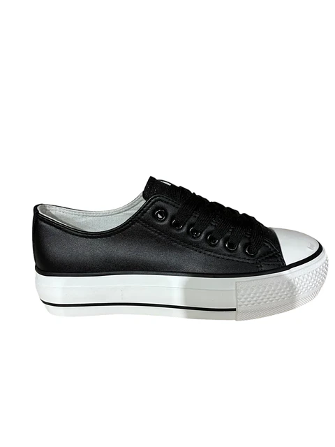 Zapatilla 006 negra y blanca