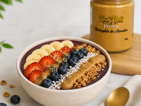 Açaí Bowl con Mantequilla de Almendras: Receta Fácil, Rápida y Saludable