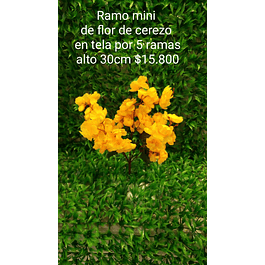 Ramo de cerezos mini amarillo