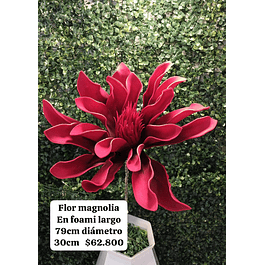 Flor magnolia roja