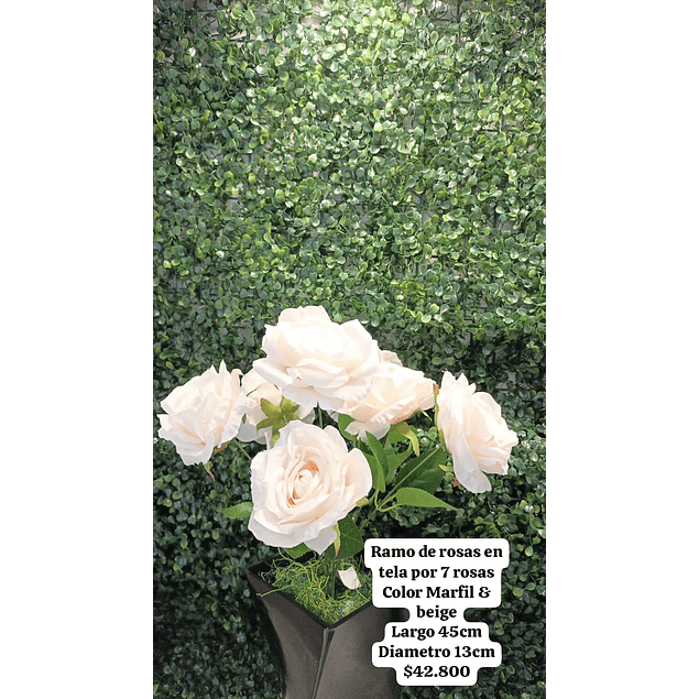 Ramo de rosas blancas en tela