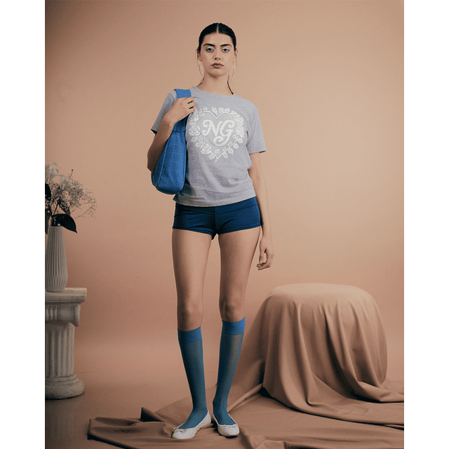 Polera nostalgia gris