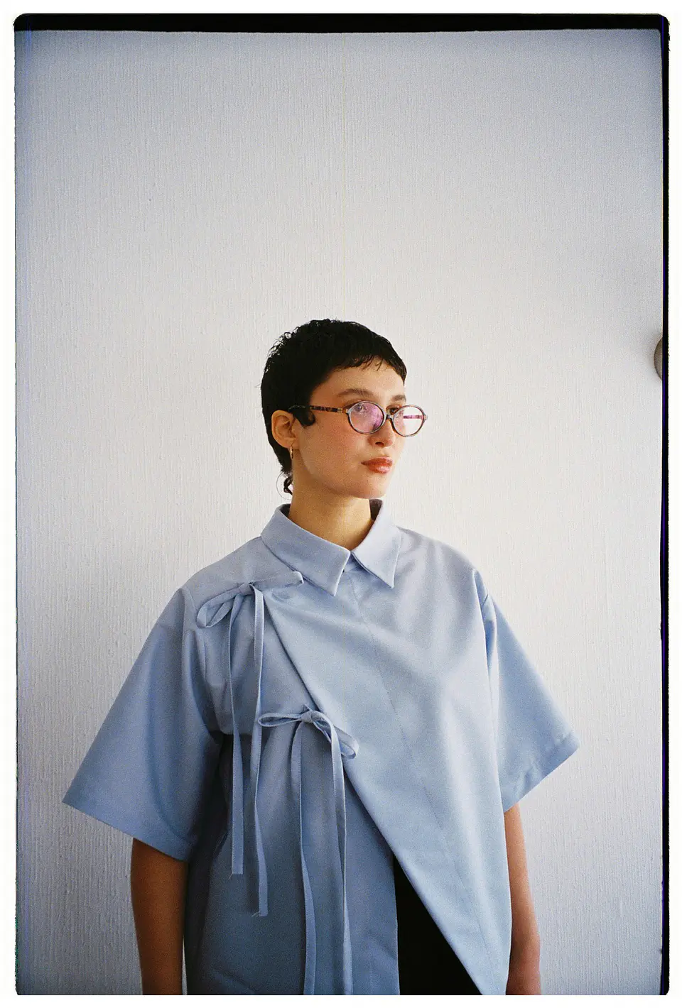 Camisa asimétrica celeste  4