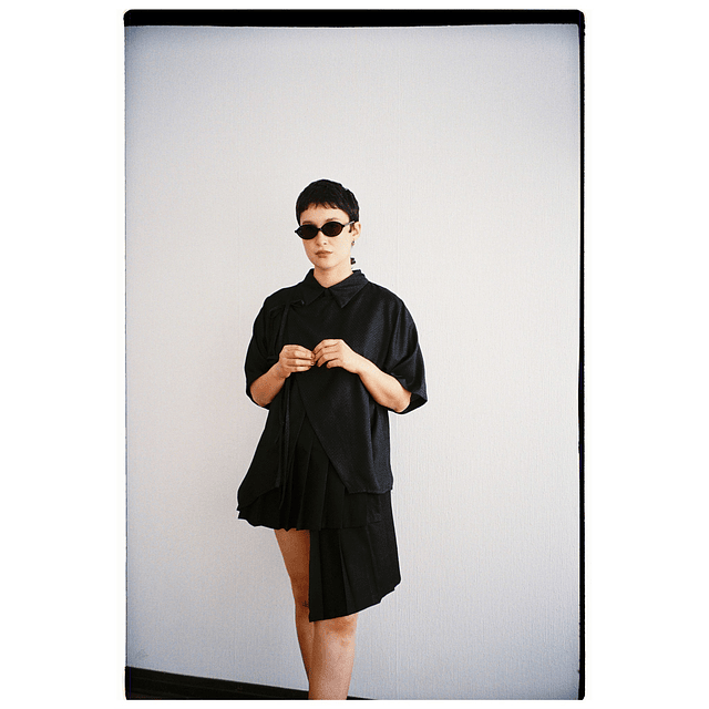 Camisa asimétrica negra 