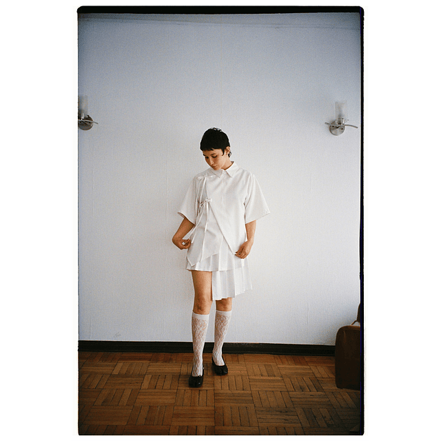 Falda asimétrica blanca