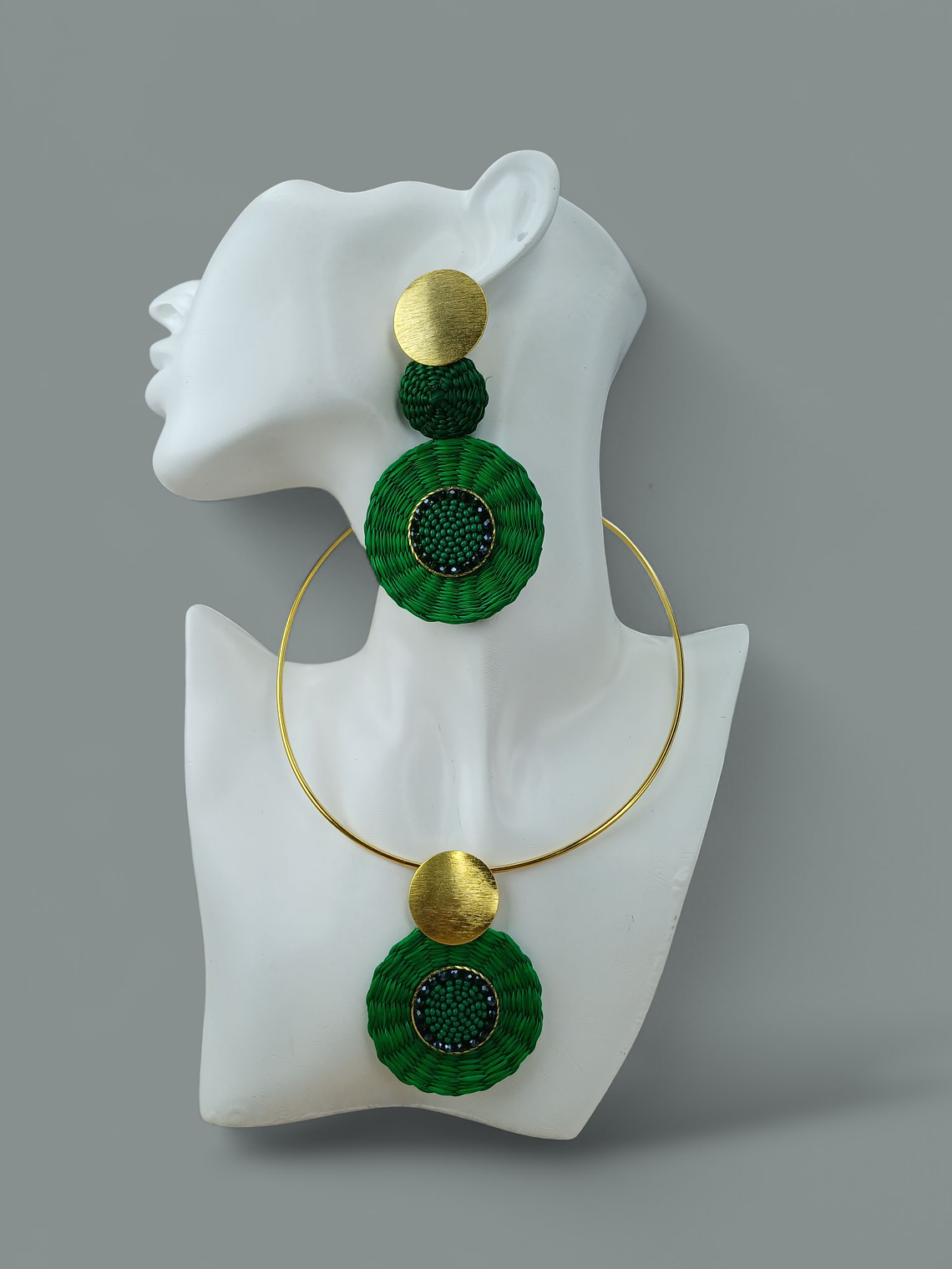 Set de Aretes y Gargantilla  en palma de iraca 2