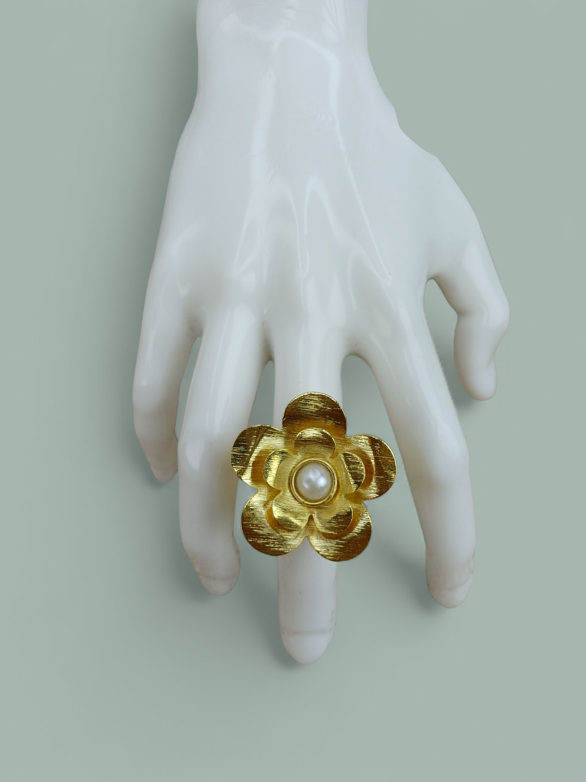 Anillo flor con perla 1