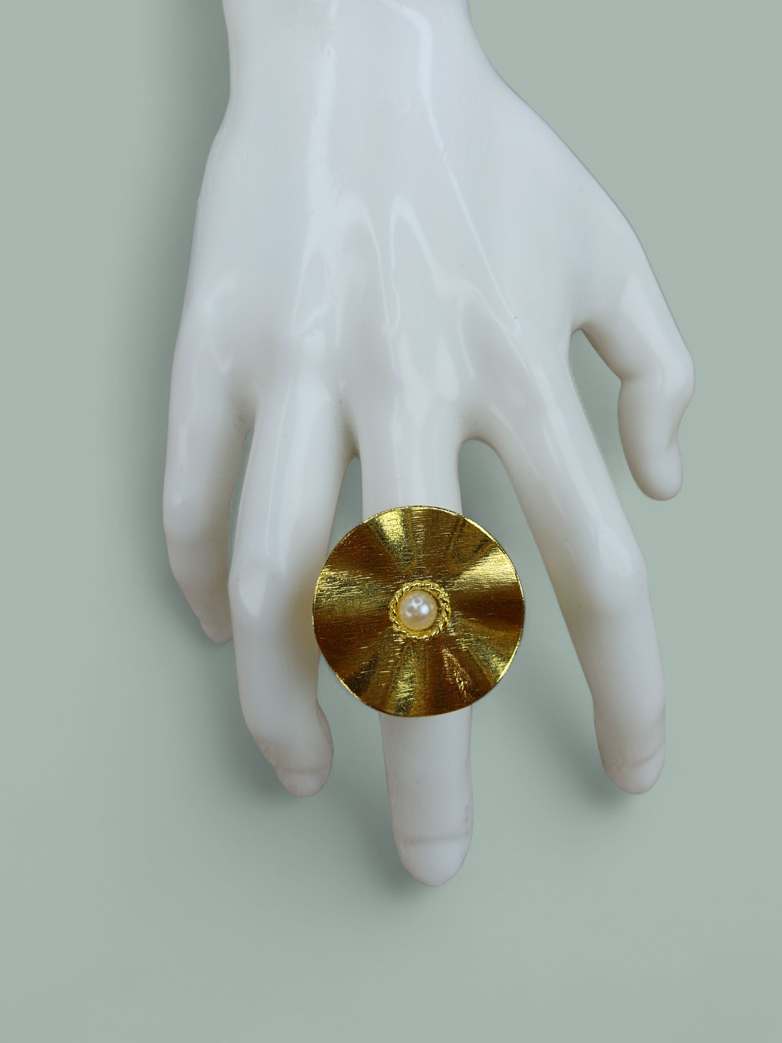 Anillo Redondo con perla 1