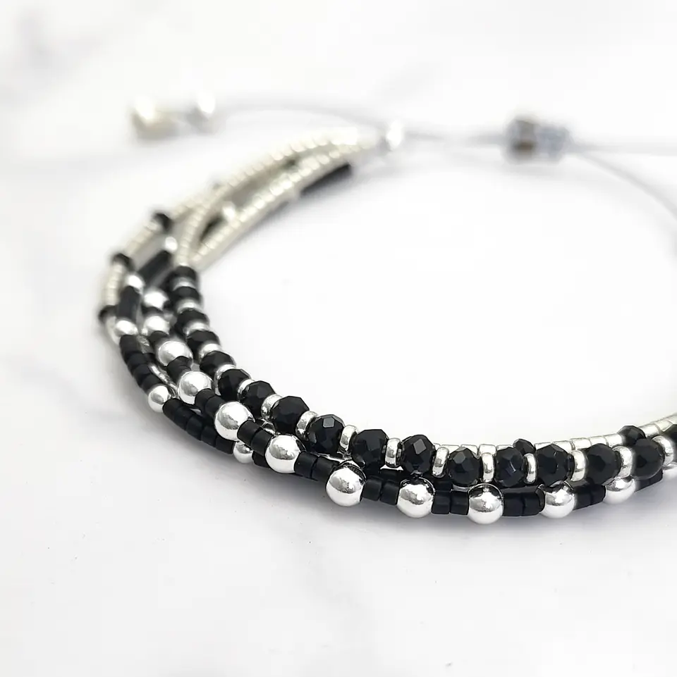 Macramé Cuatro Negra 2
