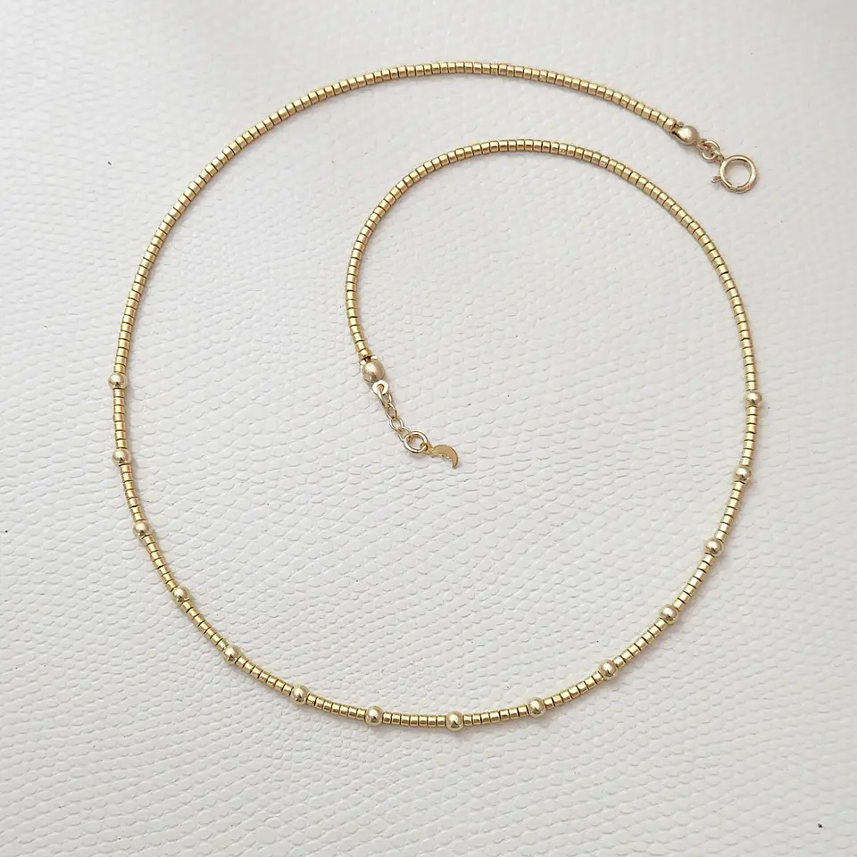 Choker Pelotitas Doradas 2