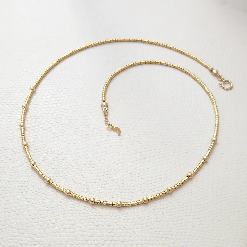 Choker Pelotitas Doradas 3