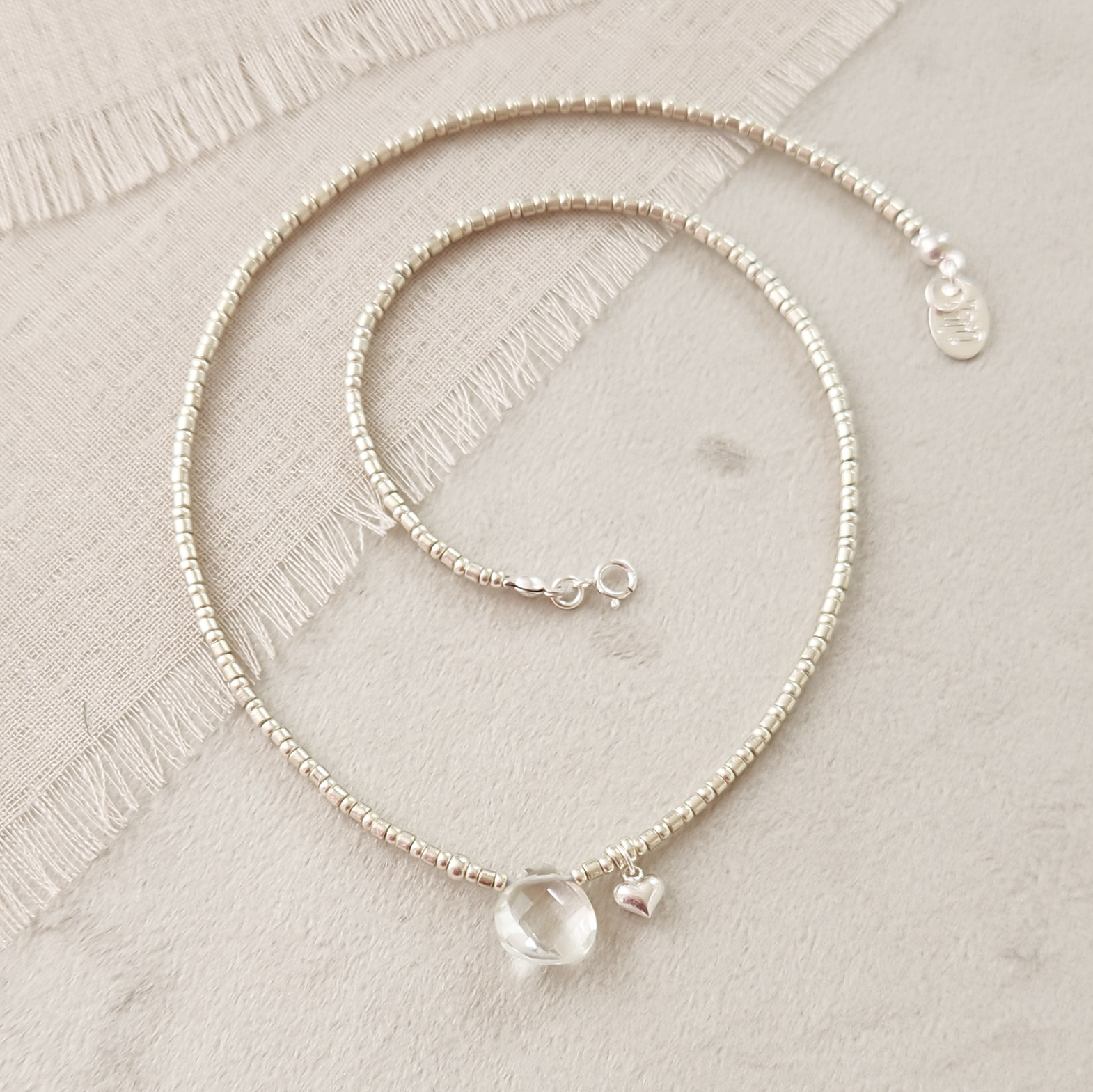 Collar Plateado Cuarzo Cristal