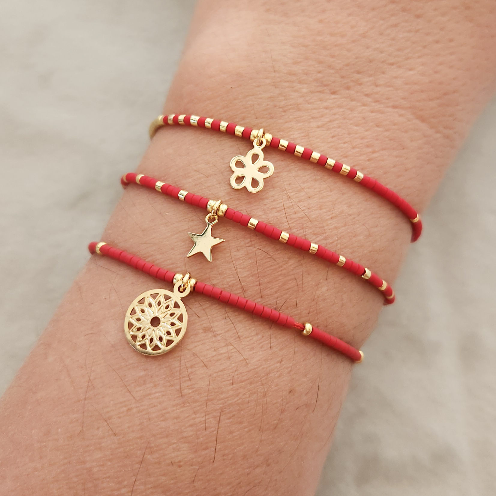 Pack Pulseras Rojas de Protección (doradas)