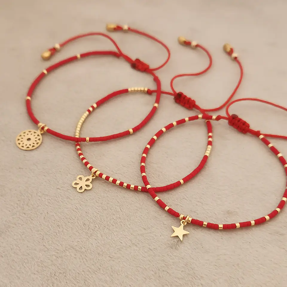 Pack Pulseras Rojas de Protección (doradas) 3