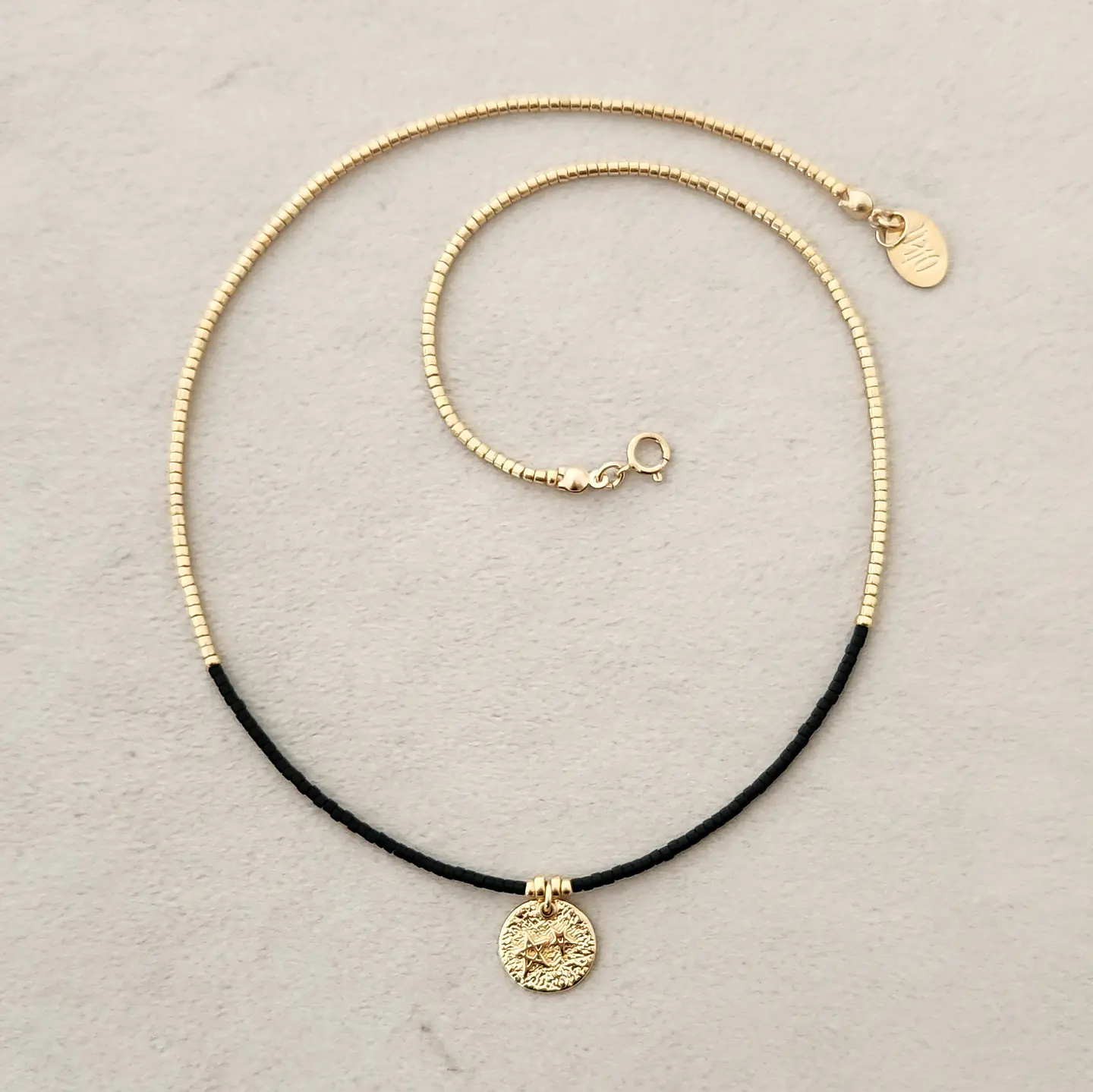 Collar Frac Dorado 1