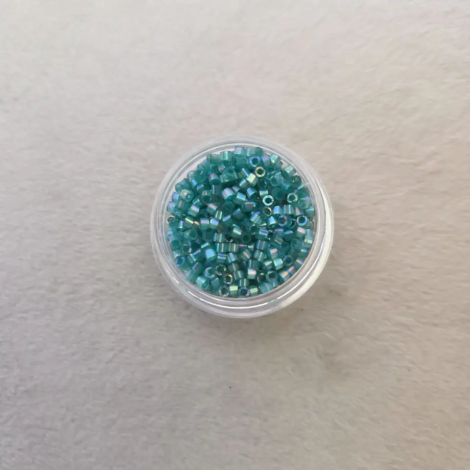 Délica Emerald 1