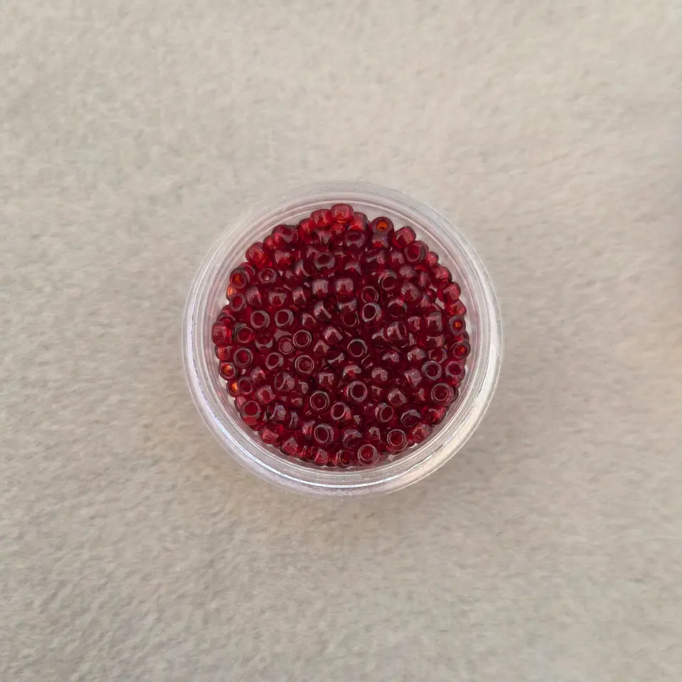 Rocaille Garnet Gold 1